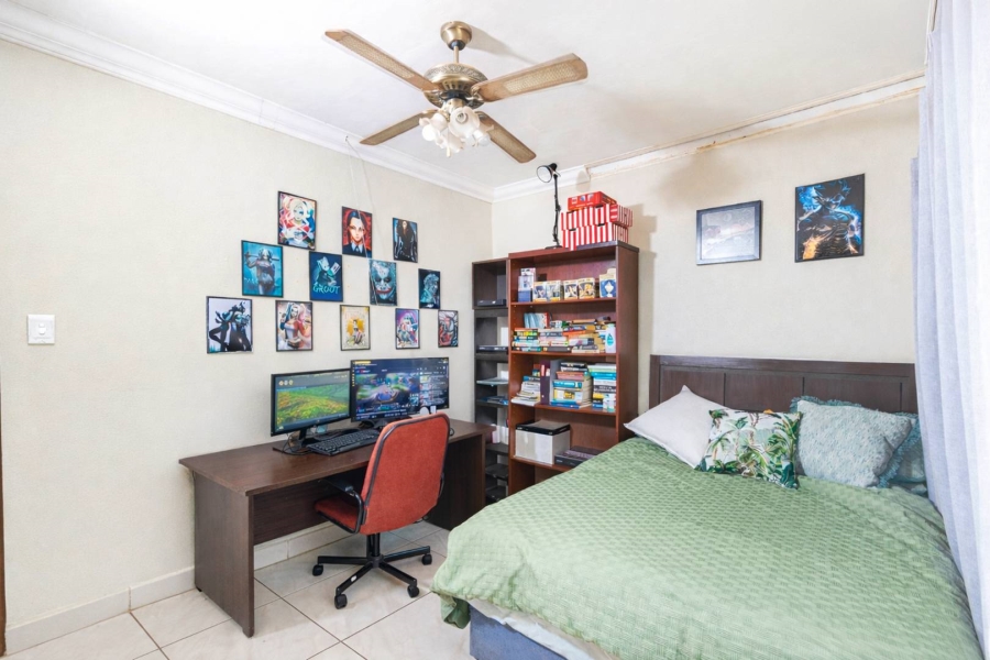 To Let 5 Bedroom Property for Rent in Melodie North West